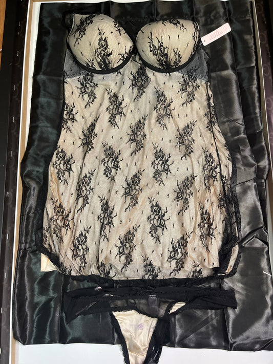 2-Piece Cream and Black Lace Lingerie Fashion Set