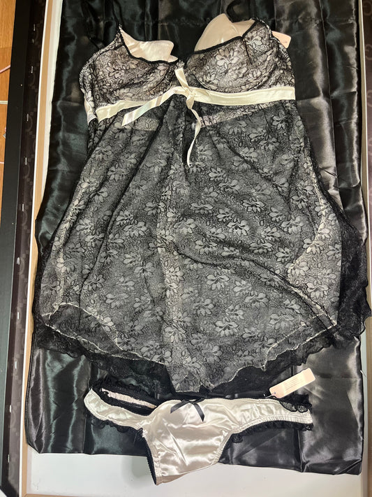 2-Piece Cream and Black Floral Lace Lingerie Fashion Set